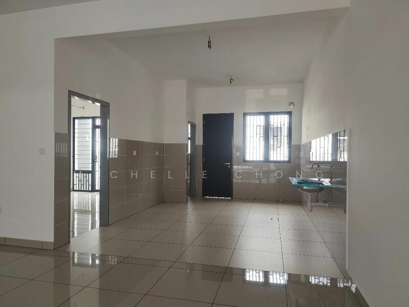 Untuk Disewa - Terraced House at Elmina