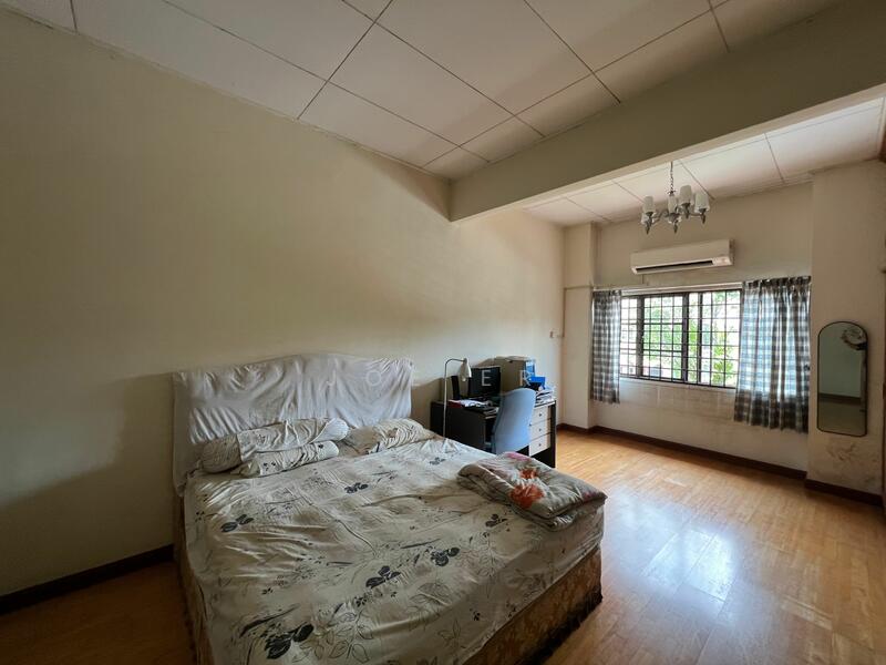 2-storey Terrace House at U8, Taman Bukit Jelutong untuk Untuk Dijual - RM 1,350,000, Mac 2026 - PropertyGuru.com.my