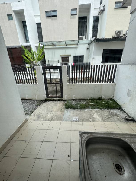 Untuk Dijual - 22x80 freehold renovated Laman Glenmarie Shah Alam