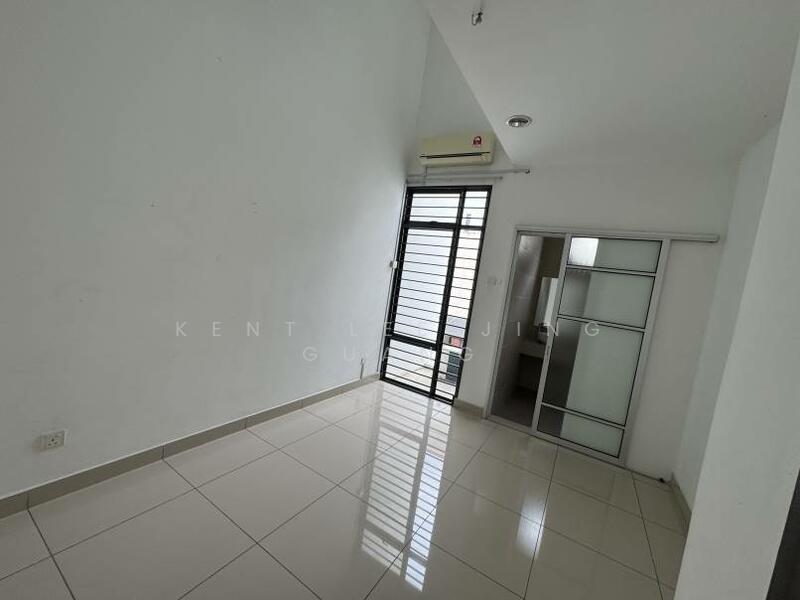 Untuk Dijual - 22x80 freehold renovated Laman Glenmarie Shah Alam