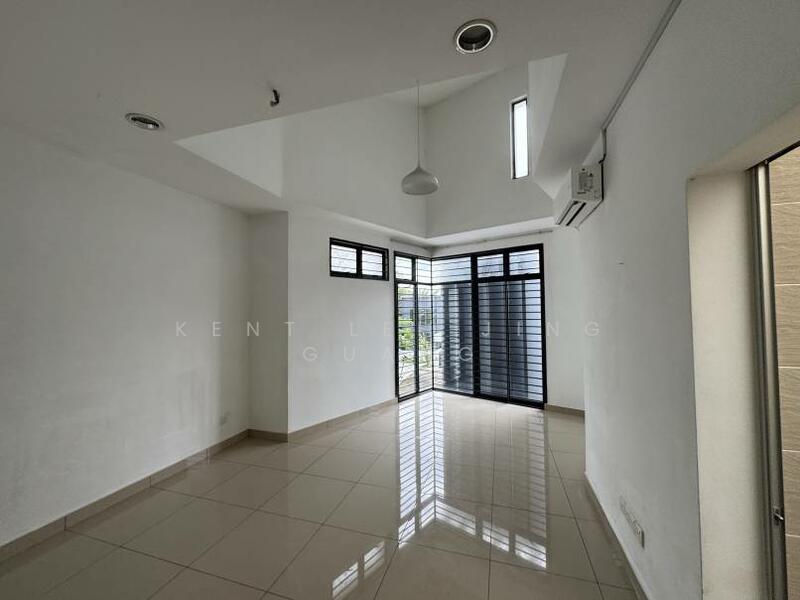 Untuk Dijual - 22x80 freehold renovated Laman Glenmarie Shah Alam