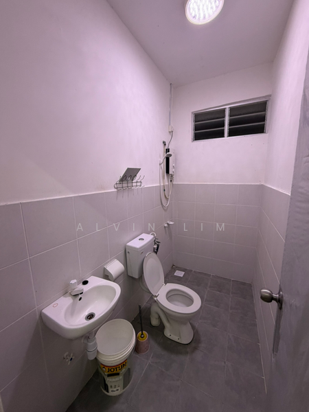 For Rent - Flora Damai