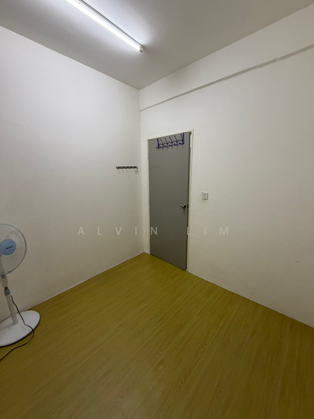 For Rent - Flora Damai