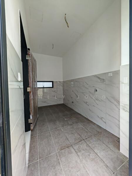 Untuk Dijual - Impian Ema Impians Emas