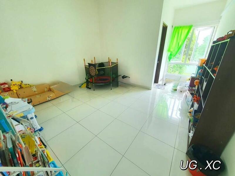 For Sale - Semi-Detached House at Ambang Botanic 2