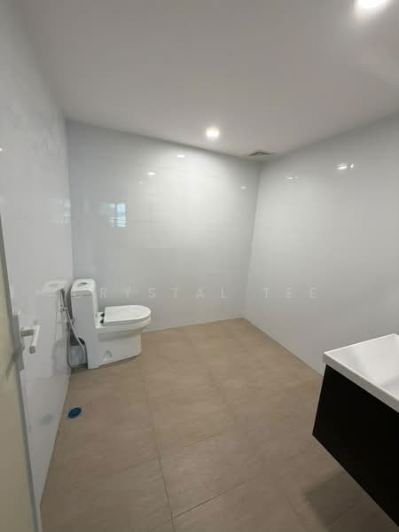Warehouse for Rent in Kampung Jawa (Bayan Lepas) - Crystal Tee - Bathroom - PropertyGuru.com.my