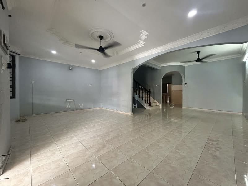 2-storey Terraced House for Sale in Ipoh (Perak) - Amie Chong - Living Room - PropertyGuru.com.my