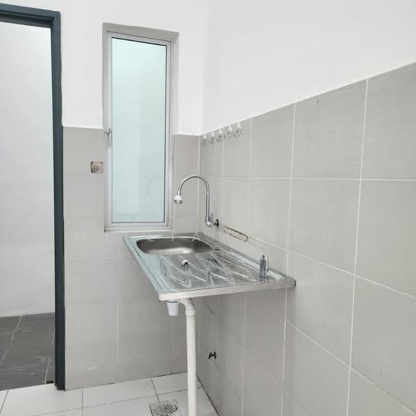 Pangsapuri untuk Dijual di Suria Residence - William Soo - PropertyGuru.com.my