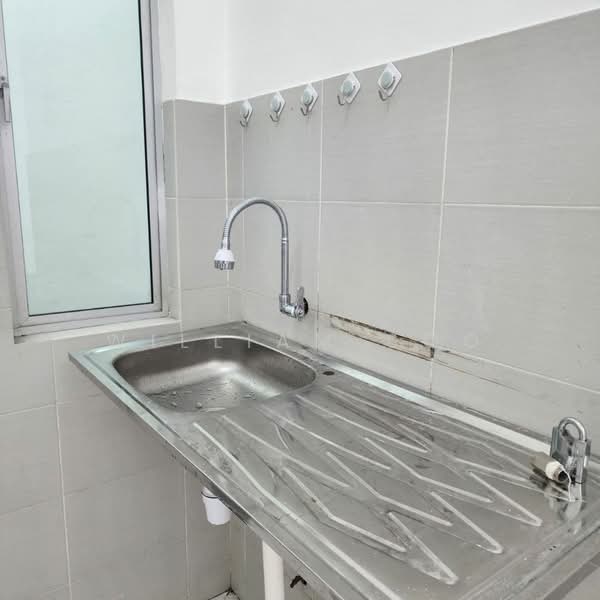 Pangsapuri untuk Dijual di Suria Residence - William Soo - PropertyGuru.com.my