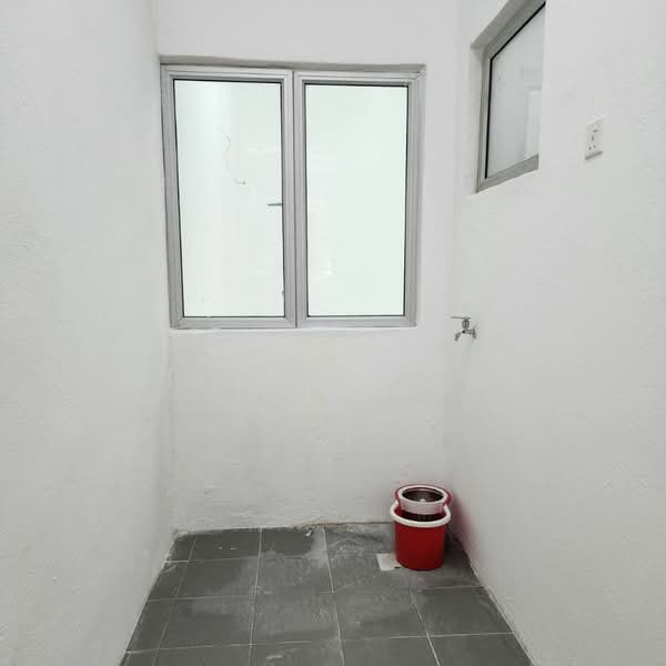 Pangsapuri untuk Dijual di Suria Residence - William Soo - PropertyGuru.com.my