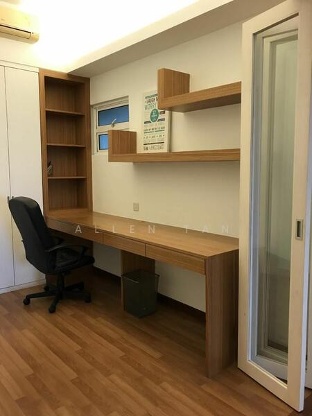 Untuk Disewa - Sterling