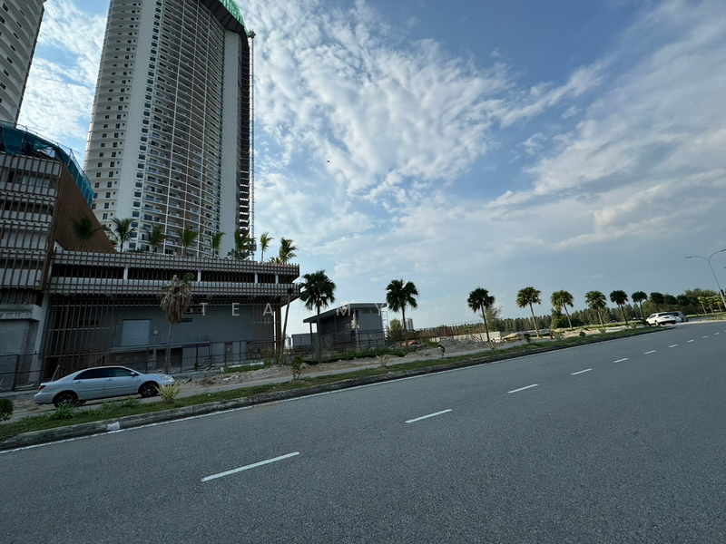 Untuk Dijual - 9.71 Acres Commercial Land Beside Klebang Beach Melaka