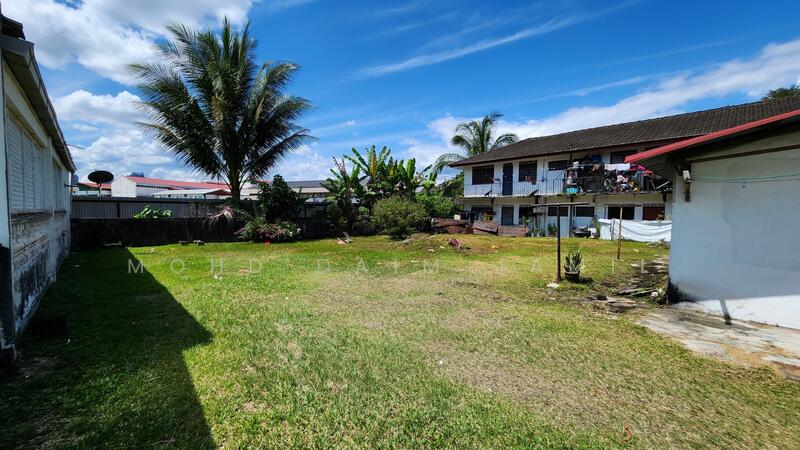 Untuk Dijual - LOT BANGUNAN+LOKASI STATEGIK+1/2 EKAR+PINGGIR KL