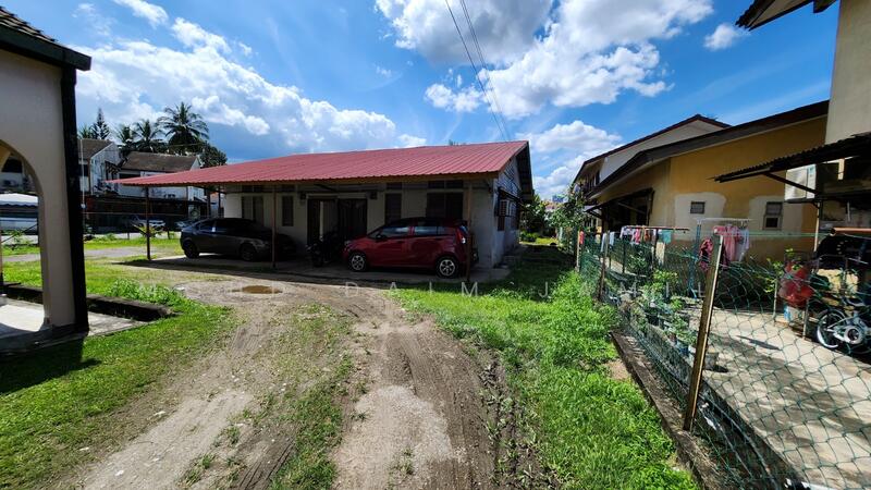 Untuk Dijual - LOT BANGUNAN+LOKASI STATEGIK+1/2 EKAR+PINGGIR KL