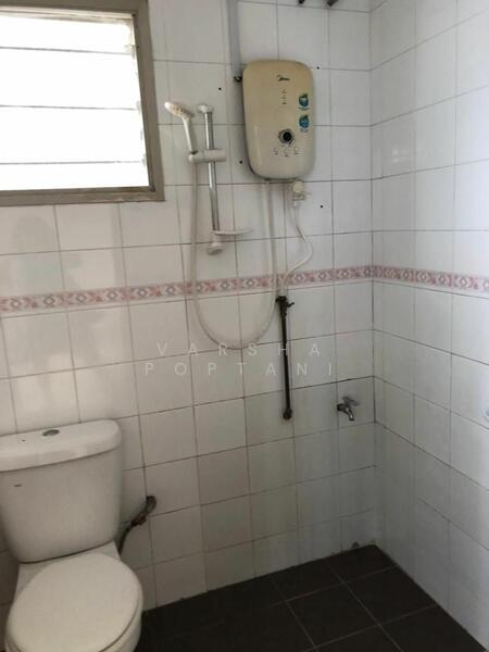 Untuk Disewa - Menara Pelangi