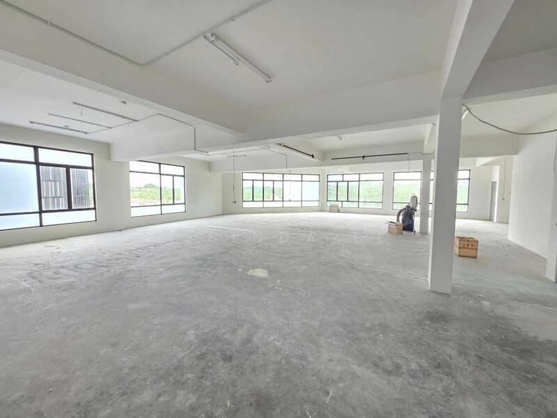 Untuk Disewa - Iskandar Puteri Horizon Hills Nice 3 Storey Shoplot (1st Floor) Corner