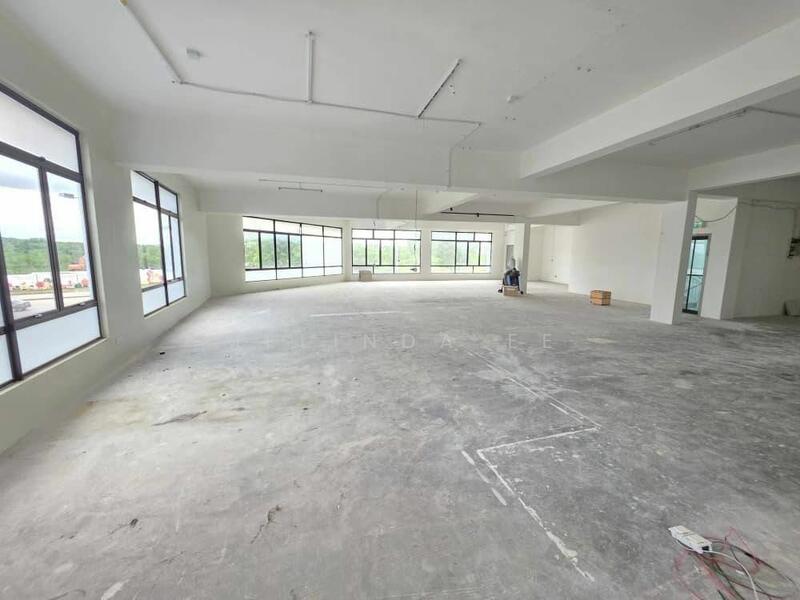 Untuk Disewa - Iskandar Puteri Horizon Hills Nice 3 Storey Shoplot (1st Floor) Corner