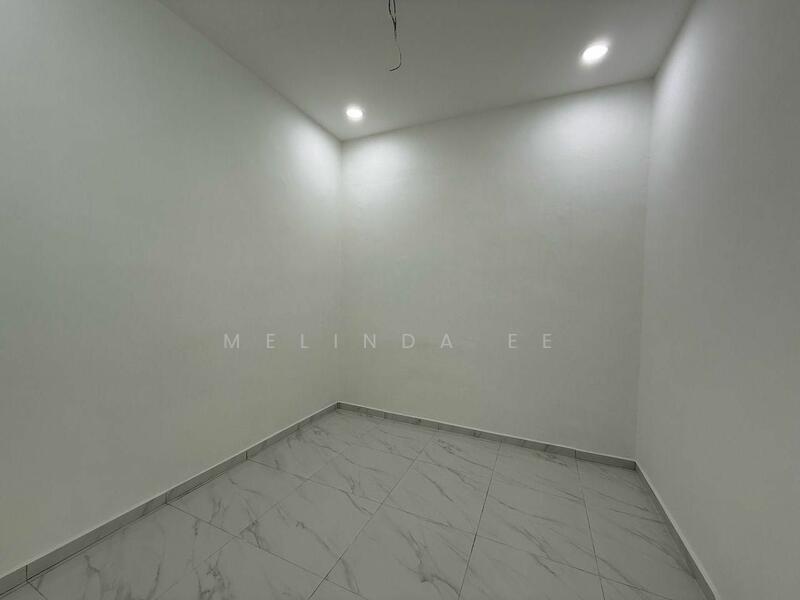 Kangkar Pulai Taman Teratai Refurbish 1 Storey Terrace Corner 3bed untuk Untuk Dijual - RM 678,000, Feb 2026 - PropertyGuru.com.my
