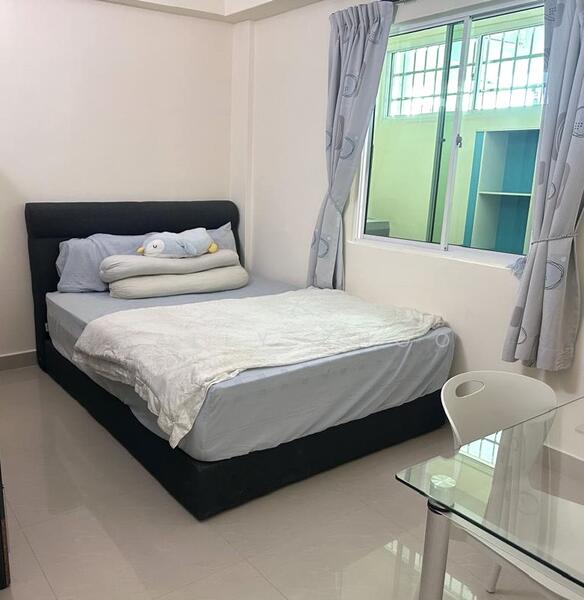 Untuk Disewa - Halaman Kristal