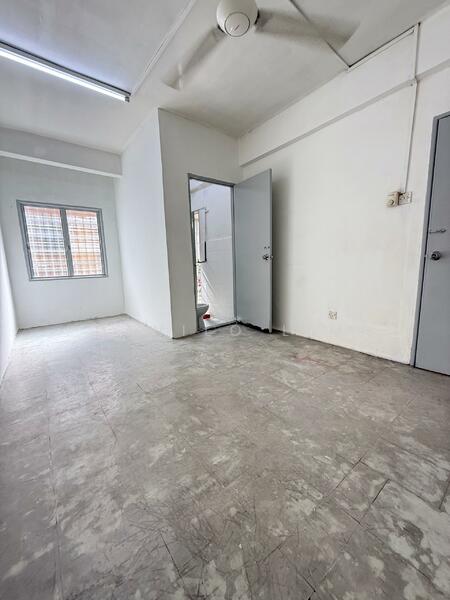 Damai Perdana, 20x70, Facing Northeast, Original Look, Well Maintained untuk Untuk Dijual - RM 650,000, Feb 2026 - PropertyGuru.com.my