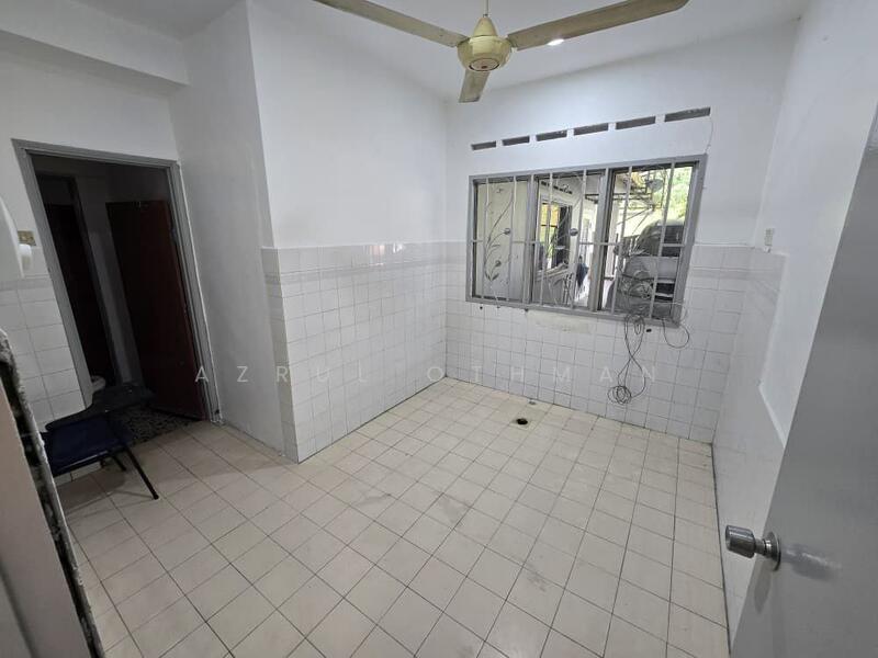 Semi-Detached House for Sale in Taman Tasik Jaya (Senawang) - Azrul Othman - PropertyGuru.com.my
