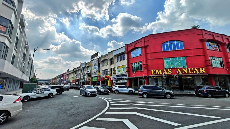 For Rent - (Main Road) Jalan PU 7/3 Taman Puchong Utama