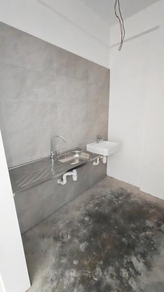 For Rent - (Main Road) Jalan PU 7/3 Taman Puchong Utama