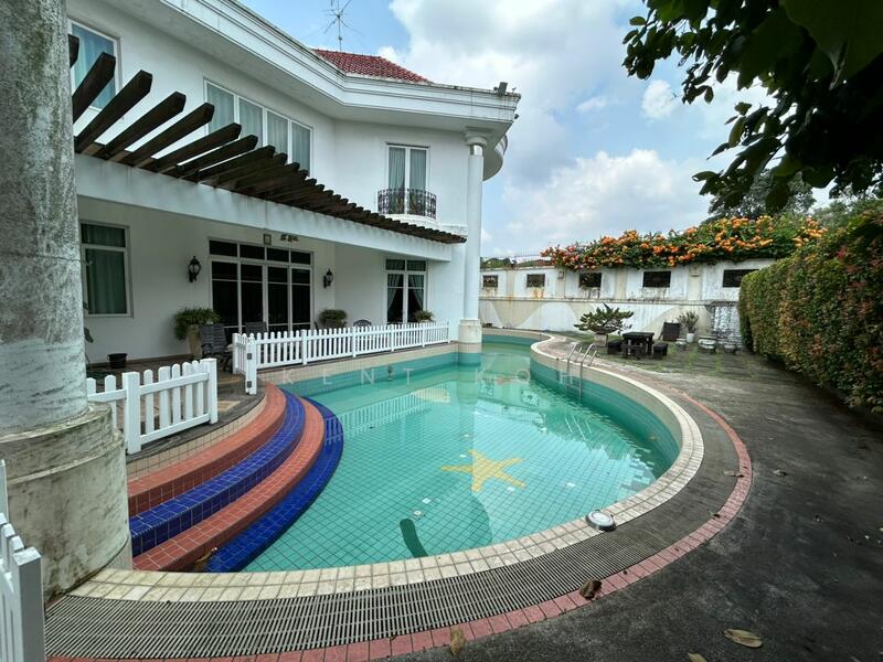 For Sale - Stulang Laut