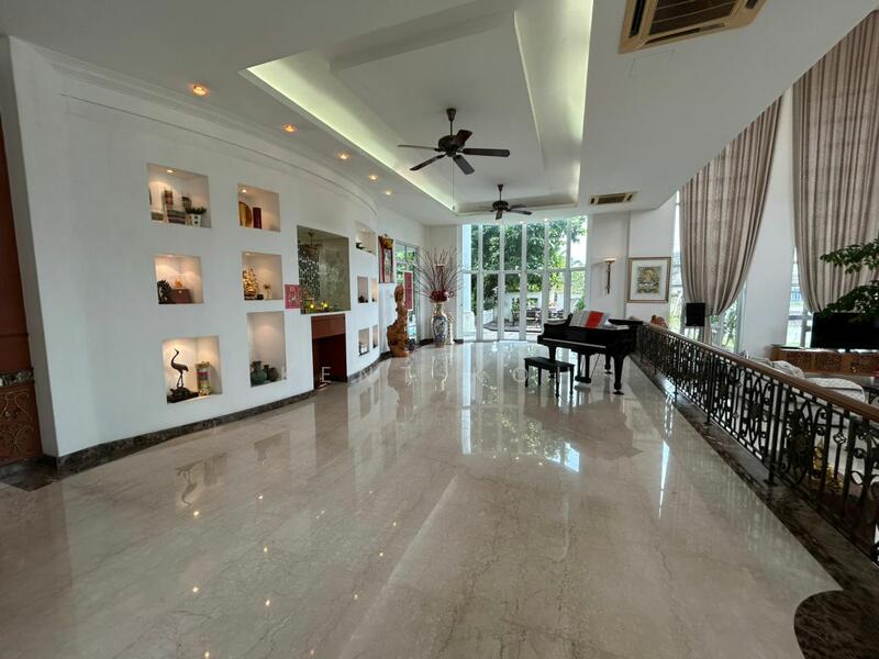 For Sale - Stulang Laut