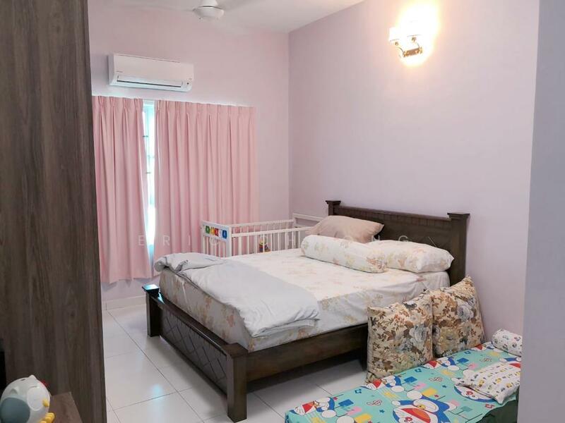 Untuk Dijual - One World 1