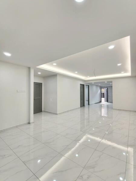 For Sale - Bandar Seri Alam Bandars Seris Alams