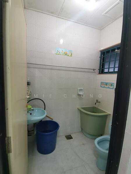 For Sale - Menglembu Taman Wang Double Storey Intermediate Corner For Sale