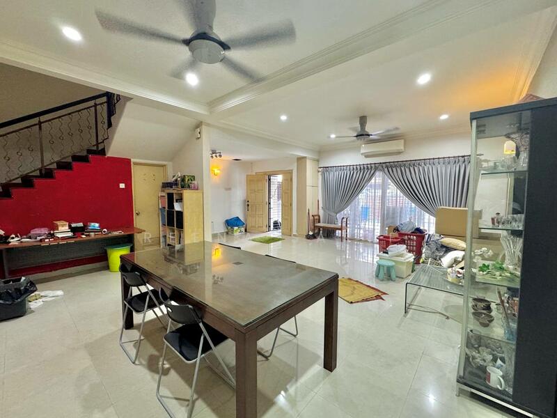 2-storey Terraced House for Sale in Bukit Jelutong (Shah Alam) - Reena Sarif - PropertyGuru.com.my