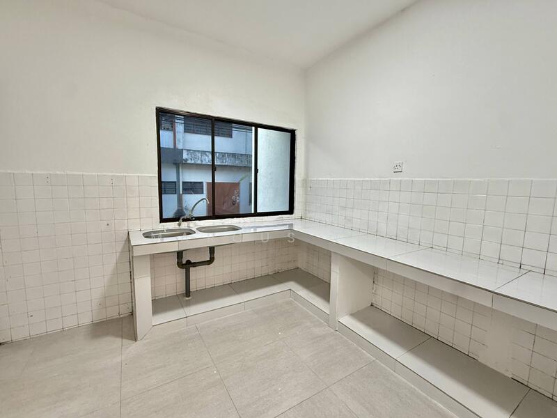 Untuk Dijual - Kluang Kluangs