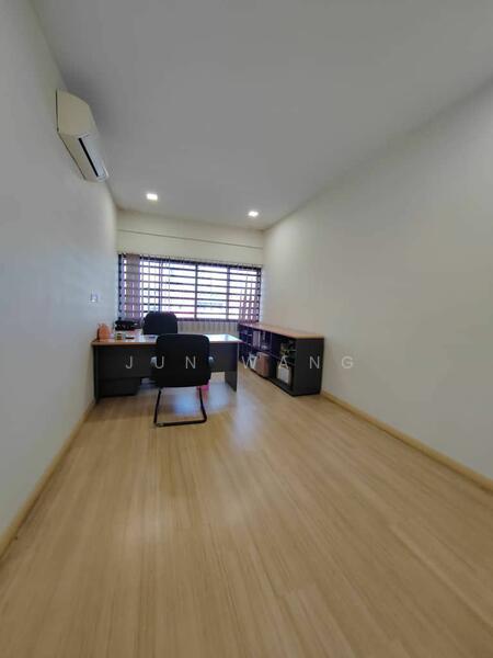 Untuk Dijual - Sri Tebrau Sris Tebraus