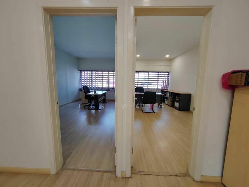 Untuk Dijual - Sri Tebrau Sris Tebraus