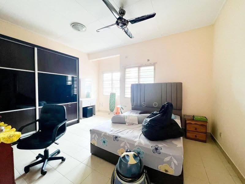 Semi-Detached House for Rent in Seksyen 7 (Shah Alam) - Erin Yusof - Bedroom - PropertyGuru.com.my