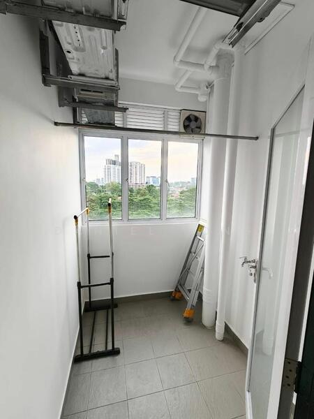 Untuk Dijual - Seasons Amara Larkin