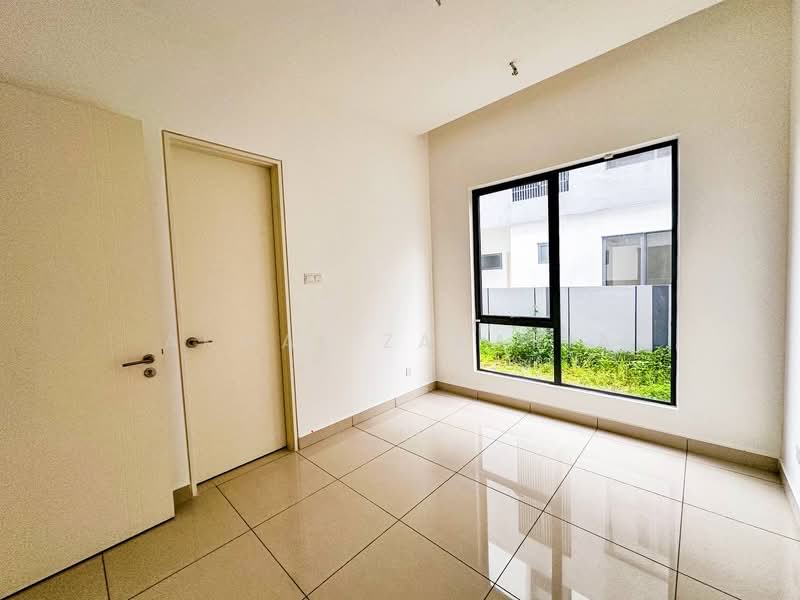 Semi-Detached House for Sale in Shah Alam (Selangor) - Akmal Zakaria - PropertyGuru.com.my