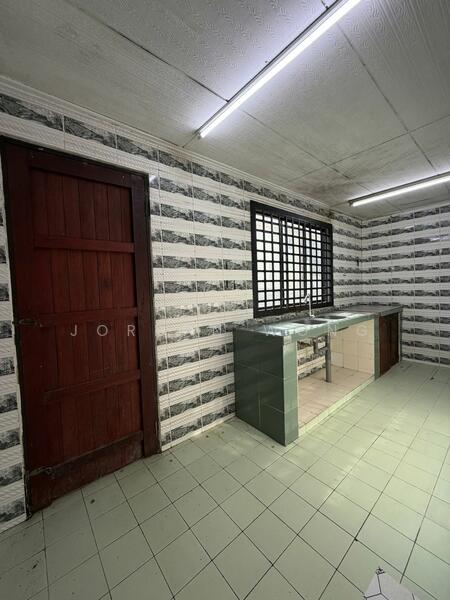 For Sale - Jalan Anggerik, Taman Johor Jaya, End Lot