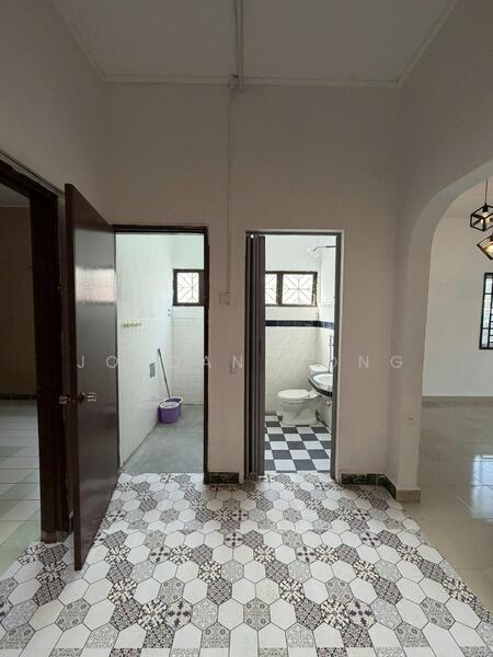 For Sale - Jalan Anggerik, Taman Johor Jaya, End Lot