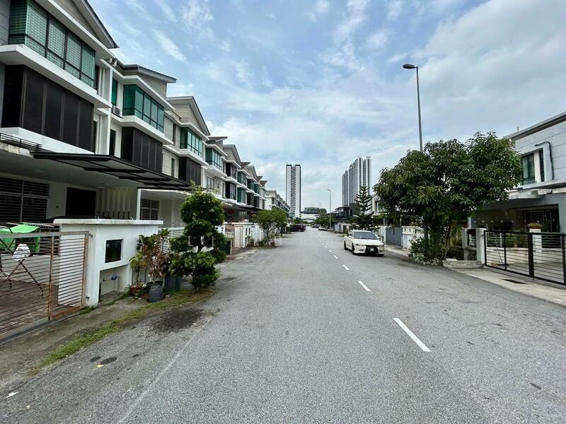 2.5-storey Terraced House for Sale in Taman Putra Impiana (Puchong) - Azli Ibrahim - PropertyGuru.com.my