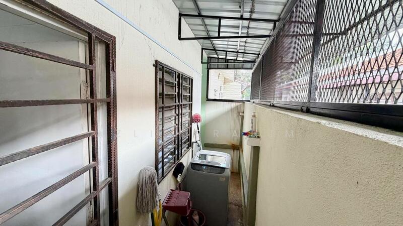 1-storey Terraced House for Sale in Bandar Saujana Putra (Tanjong Duabelas) - Azli Ibrahim - PropertyGuru.com.my