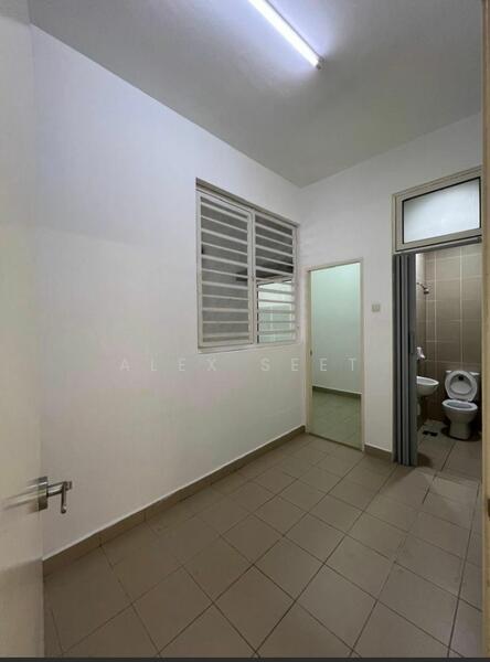 For Rent - Damansara Foresta