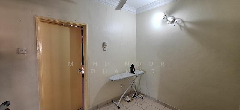 For Sale - 2-storey Terrace House at Seksyen 7