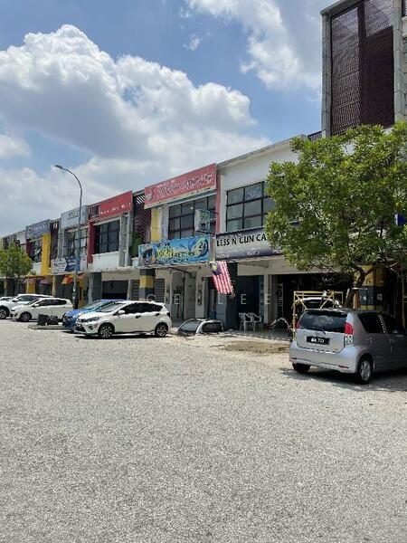 For Sale - Seksyen 32 Shah Alam 3 storey shop,berjaya park for sale