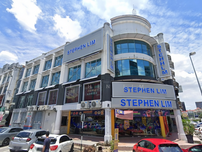 Untuk Disewa - Facing PFCC, Superb Visibility, Free Advertising Bandar Puteri Puchong Puchong Jaya