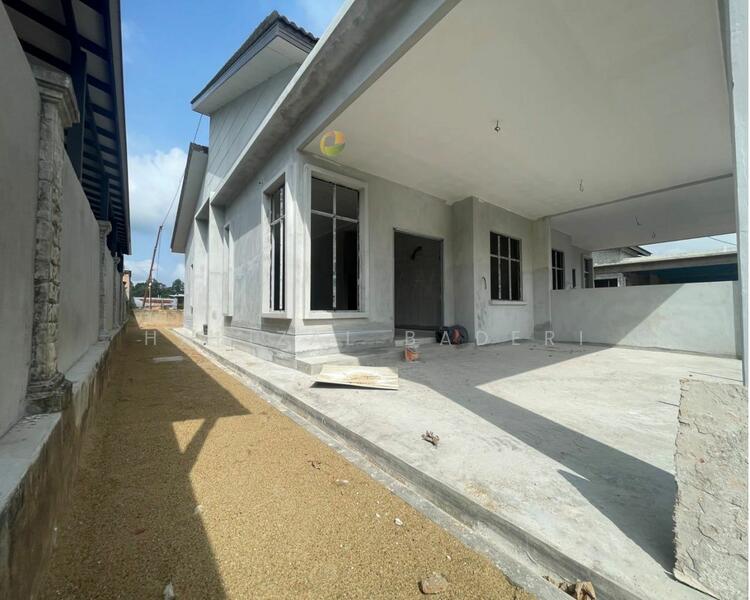For Sale - Semi-Detached House at Bandar Indera Mahkota