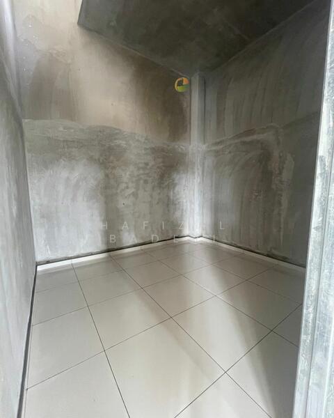 For Sale - Semi-Detached House at Bandar Indera Mahkota