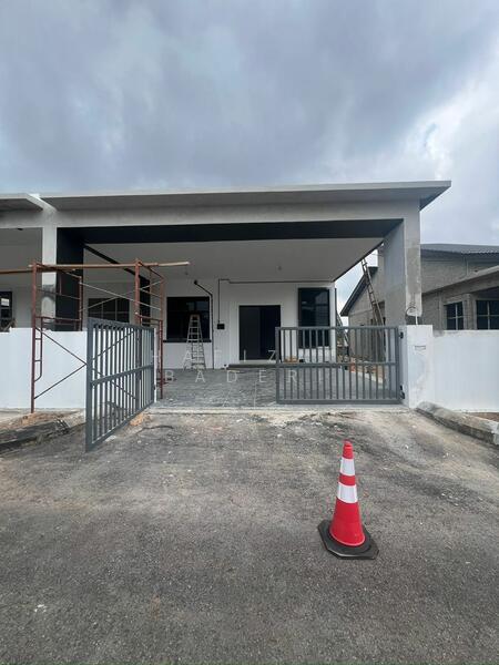 For Sale - Semi-Detached House at Bandar Indera Mahkota